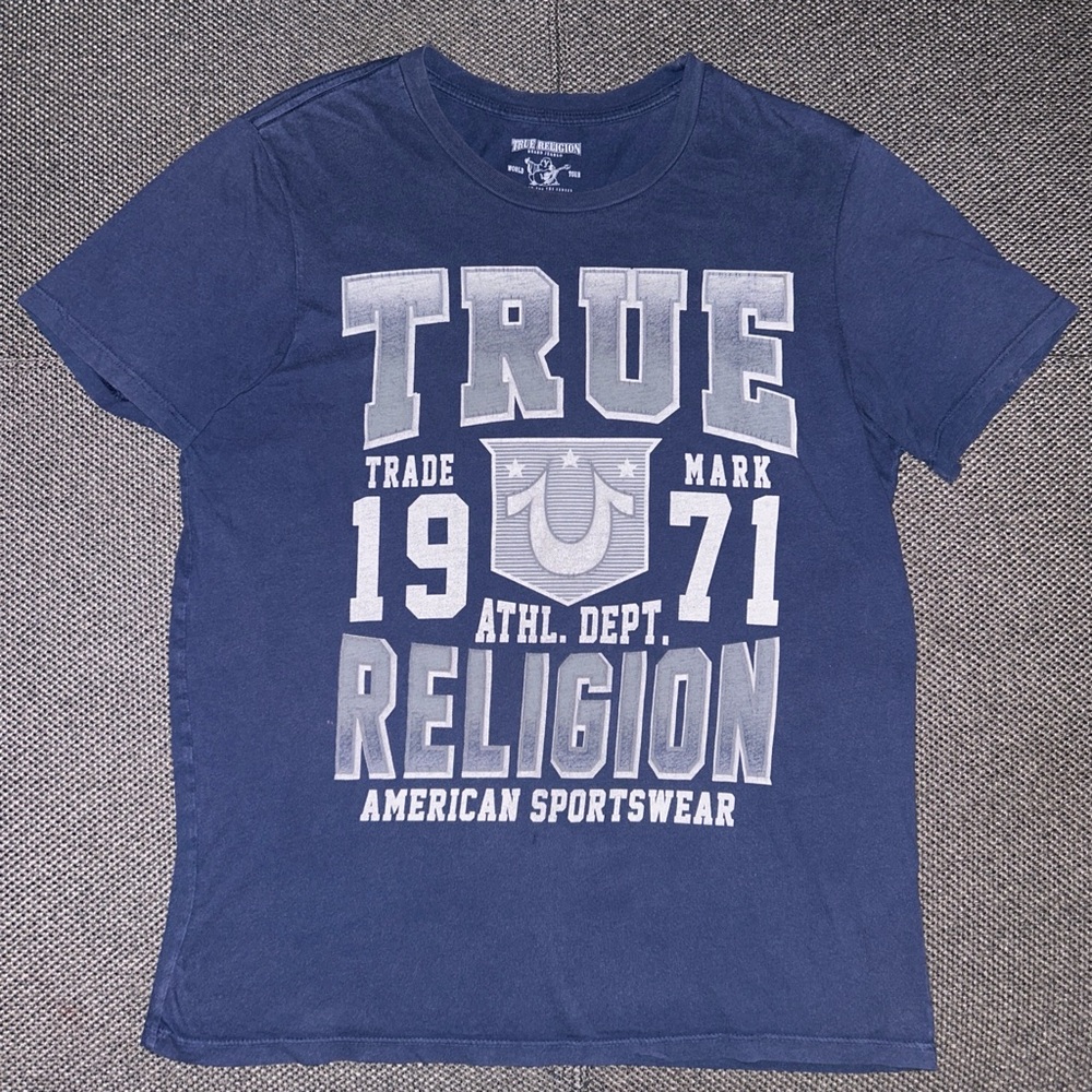 True Religion Men's Navy Blue Graphic T-Shirt Medium